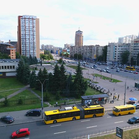 Отдельная Комната С Балконом В Апартаментах, Возле М Печерская Kiew Exterior foto
